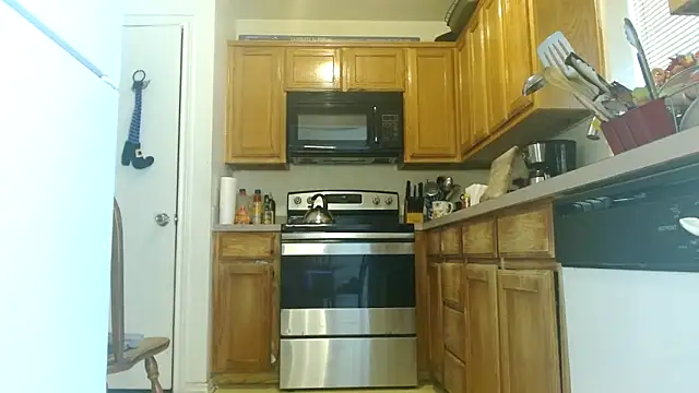 Snapshot of DiamondMonroeXo chatting on October 31, 2025, 4:36 pm DiamondMonroeXo online show from October 31, 2025, 4:36 pm