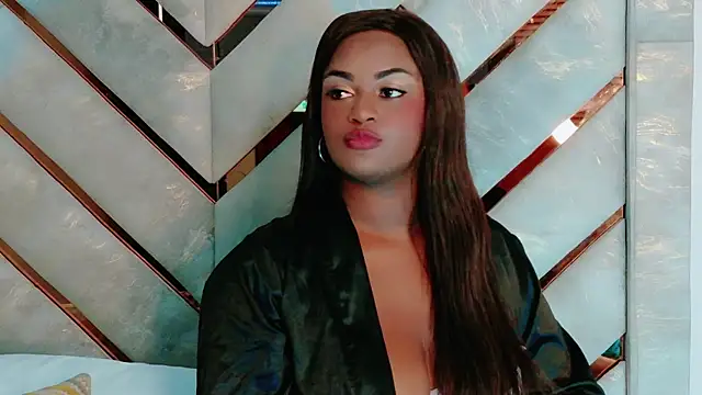 Noa Adams online show from May 25, 2026, 5:29 am