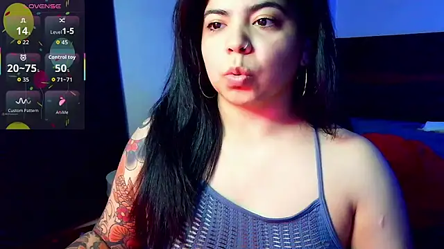 kimmiakiss22 online show from November 13, 2025, 12:14 am