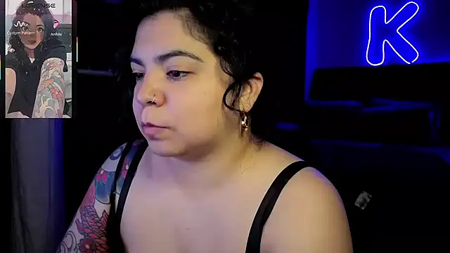 kimmiakiss22 online show from May 21, 2026, 3:26 am