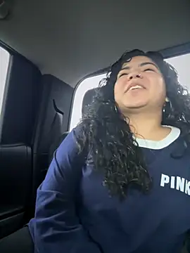 kimmiakiss22 online show from October 25, 2025, 9:59 pm