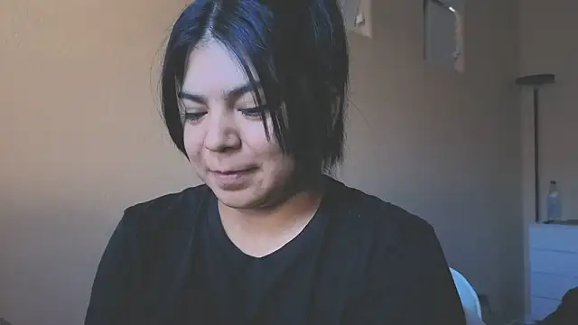 kimmiakiss22 online show from March 20, 2025, 11:23 pm