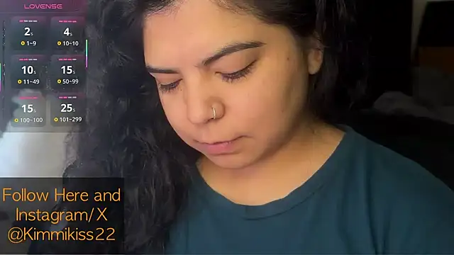 kimmiakiss22 online show from October 31, 2025, 9:11 pm