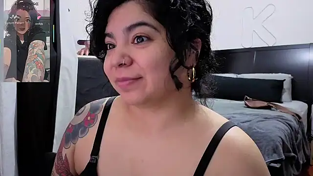 kimmiakiss22 online show from May 24, 2026, 3:17 am
