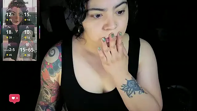 kimmiakiss22 online show from July 7, 2026, 1:41 am