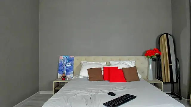 Snapshot of Katerina_Ray chatting on January 7, 2025, 11:58 am Katerina Ray online show from January 7, 2025, 11:58 am