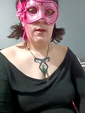 Snapshot of Lolabeluccia_xh_ chatting on January 13, 2026, 7:45 am Lolabeluccia xh online show from January 13, 2026, 7:45 am