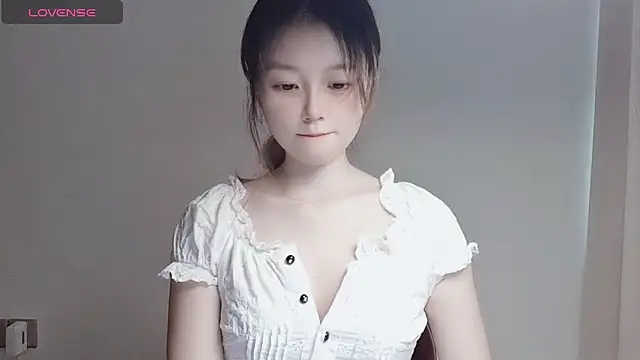 VaerySaenz online show from March 9, 2025, 6:39 am