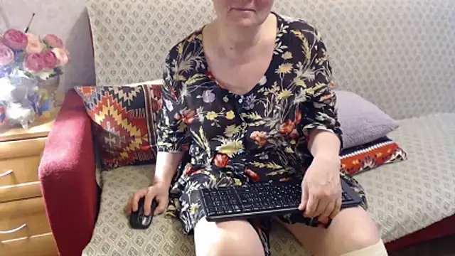 Snapshot of zarinafonliberman chatting on May 19, 2026, 6:48 pm zarinafonliberman online show from May 19, 2026, 6:48 pm