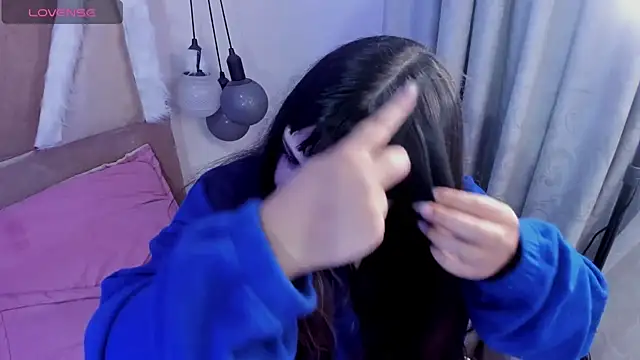 xhinata hyugax online show from March 11, 2026, 1:10 am