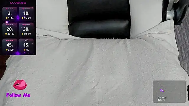 Snapshot of natasha_logan_ chatting on March 23, 2025, 4:05 am natasha logan online show from March 23, 2025, 4:05 am