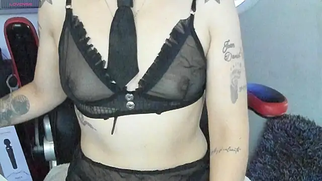 natasha logan  online show from February 8, 2026, 3:59 am