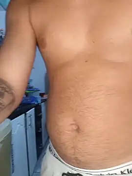 Snapshot of catire2323 chatting on March 7, 2026, 12:28 am catire2323 online show from March 7, 2026, 12:28 am