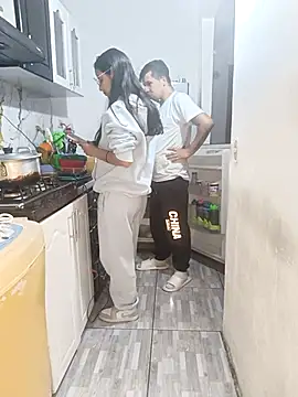 Snapshot of catire2323 chatting on April 7, 2026, 1:07 am catire2323 online show from April 7, 2026, 1:07 am