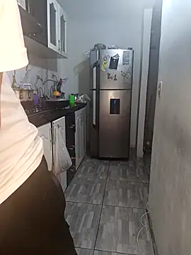 Snapshot of catire2323 chatting on April 12, 2026, 12:36 am catire2323 online show from April 12, 2026, 12:36 am