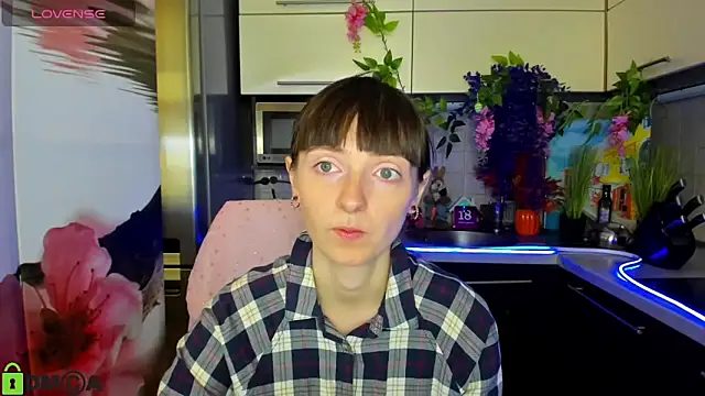 Snapshot of TayanaJons chatting on March 31, 2026, 7:10 am TayanaJons online show from March 31, 2026, 7:10 am