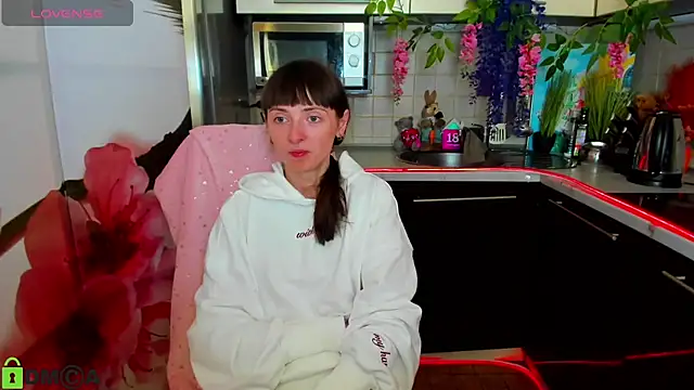 Snapshot of TayanaJons chatting on March 20, 2026, 8:26 am TayanaJons online show from March 20, 2026, 8:26 am