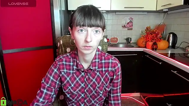 TayanaJons online show from November 3, 2025, 7:46 am