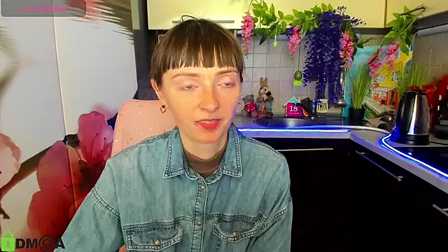 Snapshot of TayanaJons chatting on April 7, 2026, 7:21 am TayanaJons online show from April 7, 2026, 7:21 am