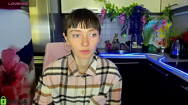 Snapshot of TayanaJons chatting on April 9, 2026, 7:25 am TayanaJons online show from April 9, 2026, 7:25 am