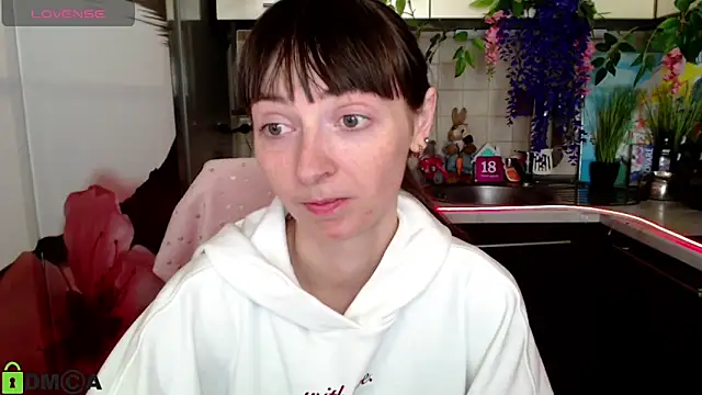 Snapshot of TayanaJons chatting on March 17, 2026, 8:17 am TayanaJons online show from March 17, 2026, 8:17 am