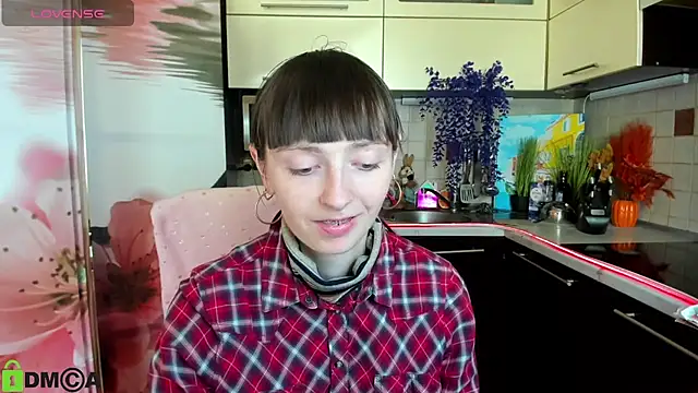 Snapshot of TayanaJons chatting on March 5, 2026, 8:11 am TayanaJons online show from March 5, 2026, 8:11 am