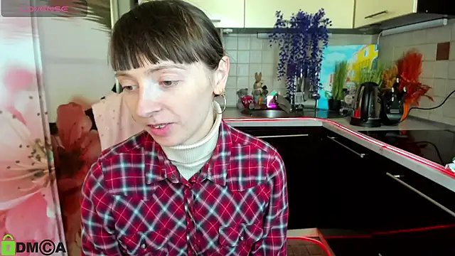 Snapshot of TayanaJons chatting on March 2, 2026, 8:21 am TayanaJons online show from March 2, 2026, 8:21 am