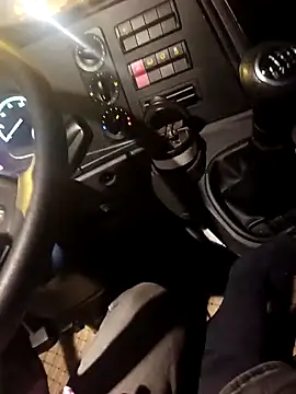 Snapshot of Freezing_Duck chatting on December 2, 2025, 3:58 pm Freezing Duck online show from December 2, 2025, 3:58 pm