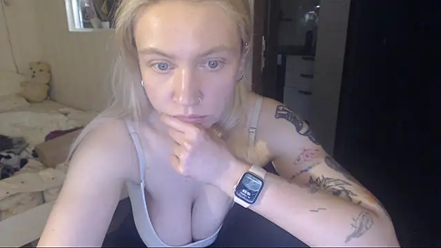 Snapshot of amanda_kiss_kiss chatting on March 7, 2026, 4:56 pm amanda kiss kiss online show from March 7, 2026, 4:56 pm