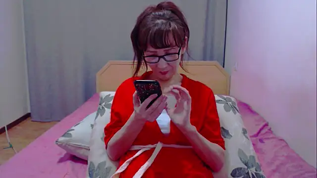 Snapshot of tinashy chatting on December 11, 2024, 10:27 pm tinashy online show from December 11, 2024, 10:27 pm