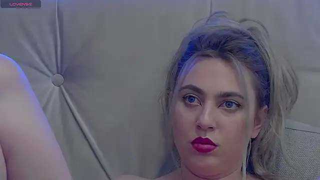 Snapshot of AvaBlue_ chatting on February 9, 2025, 11:04 am AvaBlue online show from February 9, 2025, 11:04 am