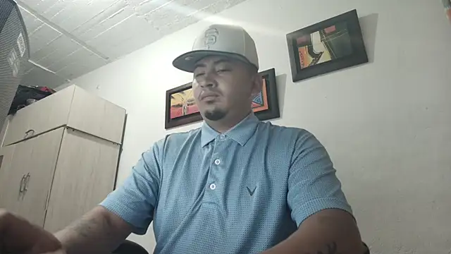 Snapshot of myke_andrade chatting on October 4, 2025, 10:55 pm myke andrade online show from October 4, 2025, 10:55 pm