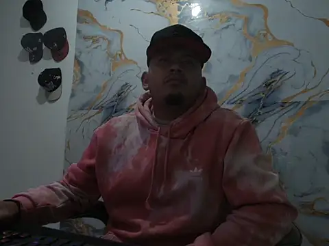 Snapshot of myke_andrade chatting on February 5, 2026, 4:41 am myke andrade online show from February 5, 2026, 4:41 am