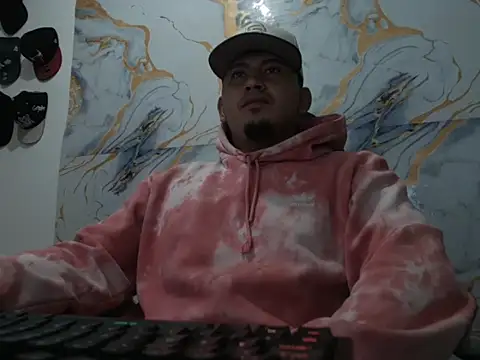 Snapshot of myke_andrade chatting on February 7, 2026, 10:45 am myke andrade online show from February 7, 2026, 10:45 am