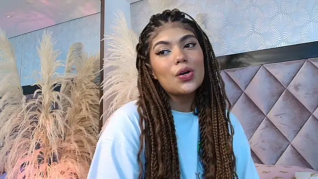 Snapshot of Cookie_doll_ chatting on February 15, 2025, 12:22 pm Cookie doll online show from February 15, 2025, 12:22 pm