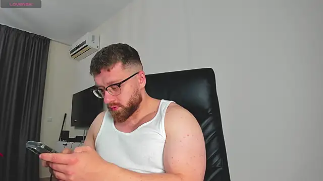 Findom guy online show from March 4, 2026, 10:39 pm