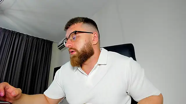 Snapshot of Findom_guy chatting on May 19, 2026, 5:42 pm Findom guy online show from May 19, 2026, 5:42 pm