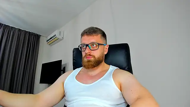 Snapshot of Findom_guy chatting on April 18, 2026, 7:07 pm Findom guy online show from April 18, 2026, 7:07 pm