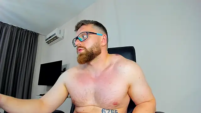 Snapshot of Findom_guy chatting on April 16, 2026, 9:39 pm Findom guy online show from April 16, 2026, 9:39 pm