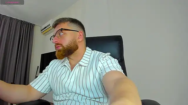 Findom guy online show from April 2, 2026, 11:39 am