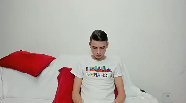 Snapshot of andboyfor6 chatting on December 11, 2024, 5:10 am andboyfor6 online show from December 11, 2024, 5:10 am