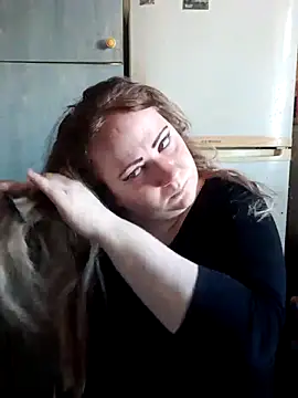 D Marinna online show from March 18, 2025, 8:50 am