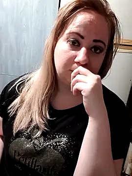 Snapshot of D_Marinna chatting on February 21, 2026, 7:05 pm D Marinna online show from February 21, 2026, 7:05 pm