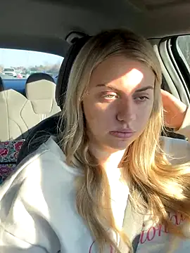 nicolesugarr online show from November 14, 2025, 8:34 pm