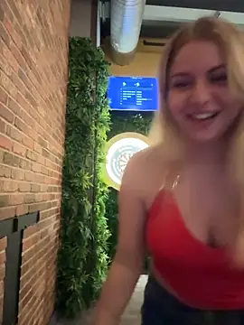 nicolesugarr online show from February 8, 2026, 4:32 am