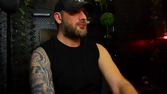 Snapshot of LexXHardy chatting on April 16, 2026, 12:44 am LexXHardy online show from April 16, 2026, 12:44 am