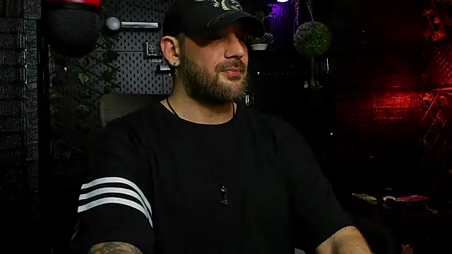 Snapshot of LexXHardy chatting on April 5, 2026, 1:45 am LexXHardy online show from April 5, 2026, 1:45 am