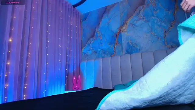  sex mia online show from April 12, 2026, 7:17 pm