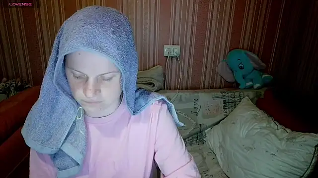 Kathlyn  Heath online show from April 14, 2026, 8:58 pm