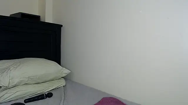 Snapshot of NIKKIE_LOVE chatting on February 9, 2026, 7:17 am NIKKIE LOVE online show from February 9, 2026, 7:17 am